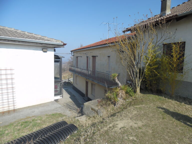 Azienda agricola/cascina Montechiaro D’Acqui (AL) – Rif. Vas 0392